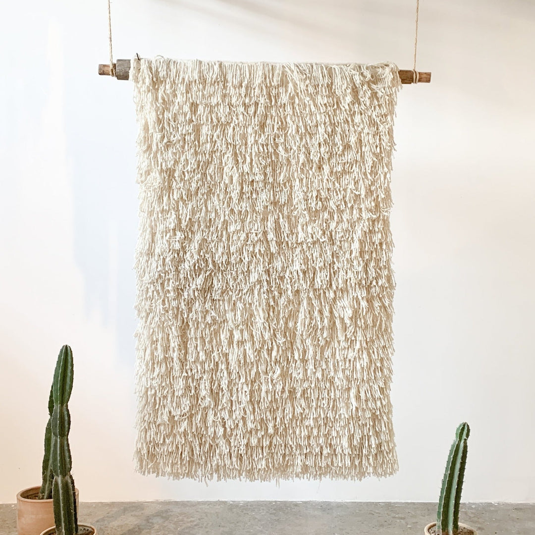 Natural wool artisan rug home decor